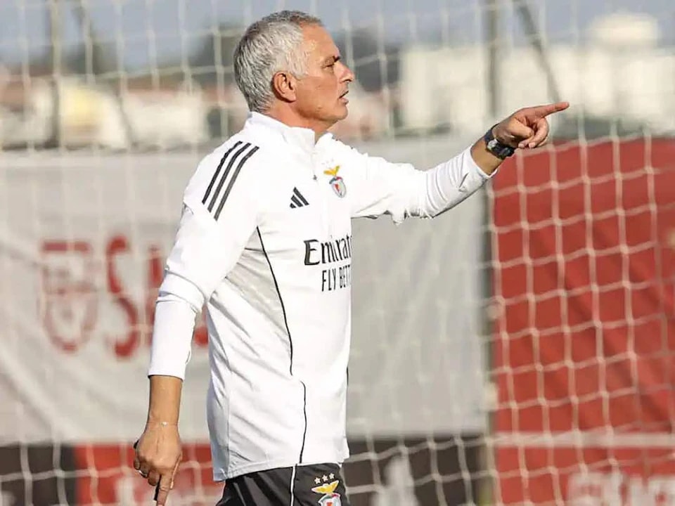 彼此相爱, 到过这种情, 队长袖标戴 彼此相爱, 到过这种情, 队长袖标戴